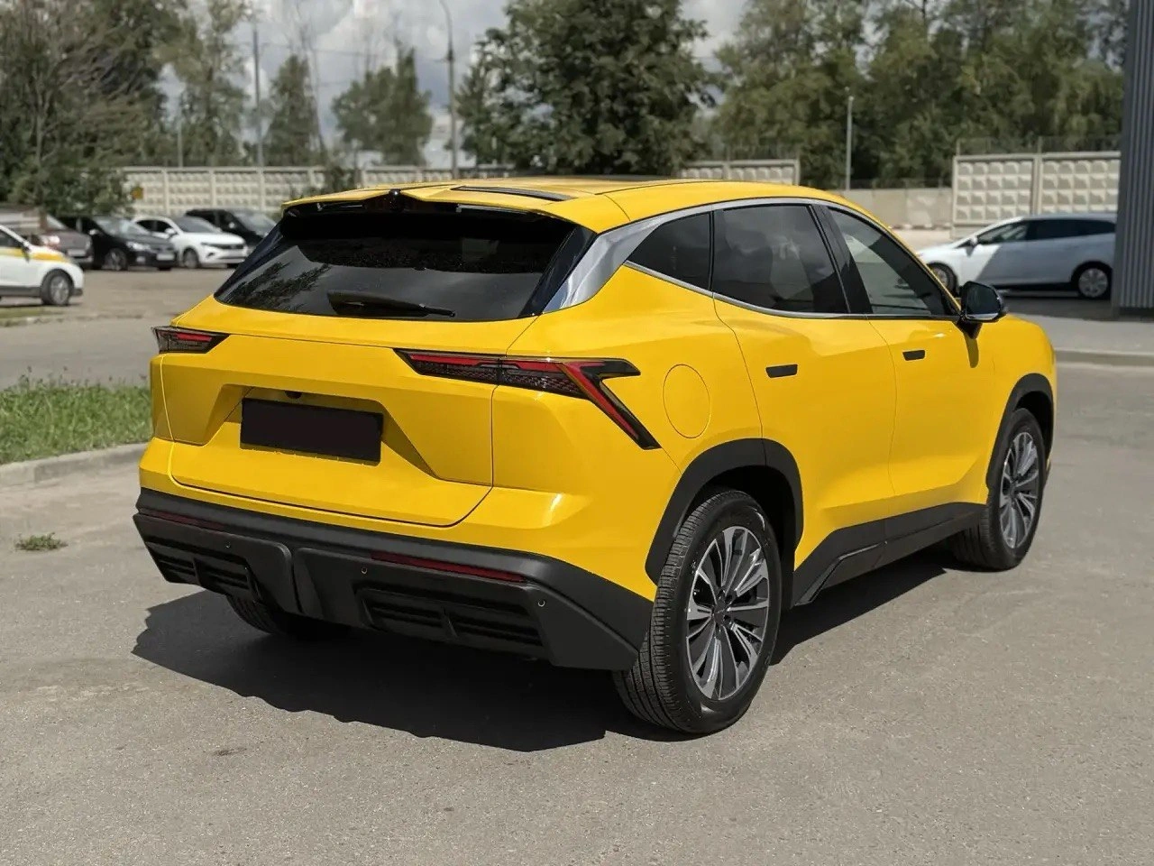 Jetour Dashing сзади-сбоку
